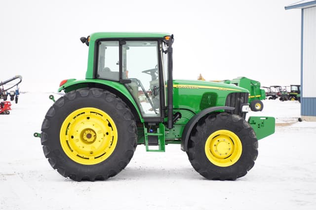 Image of John Deere 6420 equipment image 3