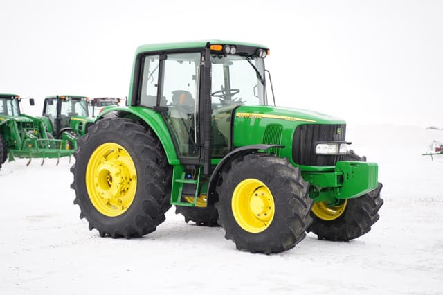 Image of John Deere 6420 equipment image 2