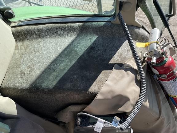 Image of John Deere 6420 equipment image 2