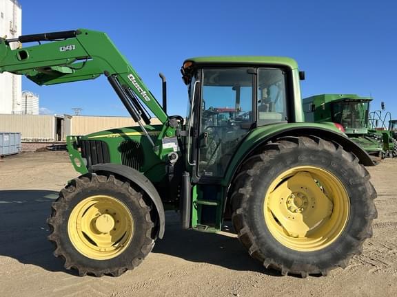 Image of John Deere 6420 equipment image 2
