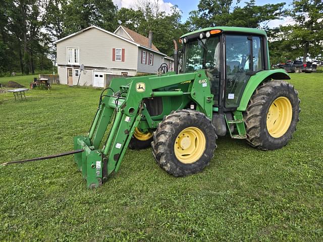 Image of John Deere 6420 equipment image 4