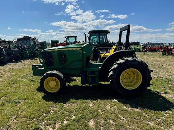 Image of John Deere 6420L equipment image 4