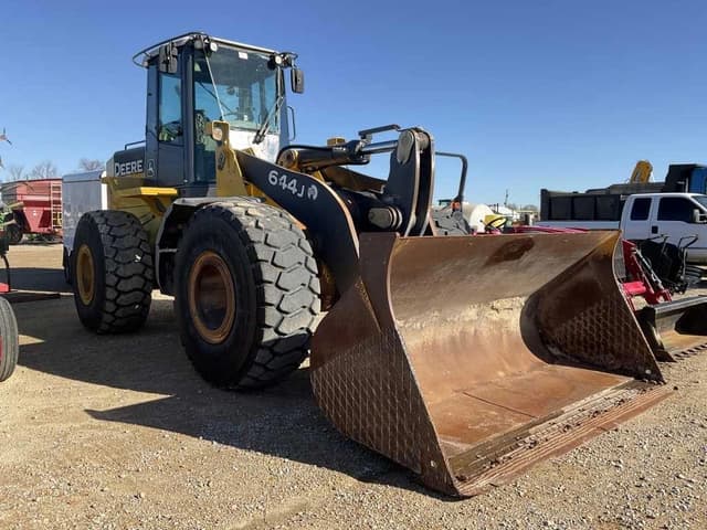Image of John Deere 644J equipment image 2