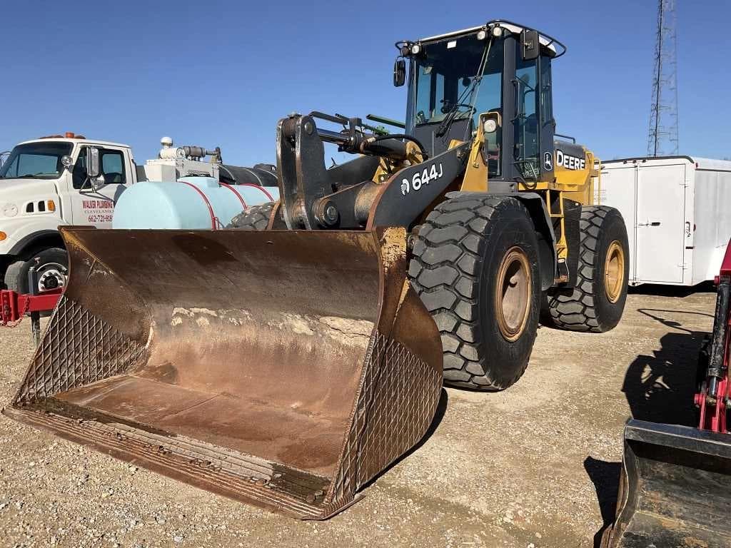 Image of John Deere 644J Primary image
