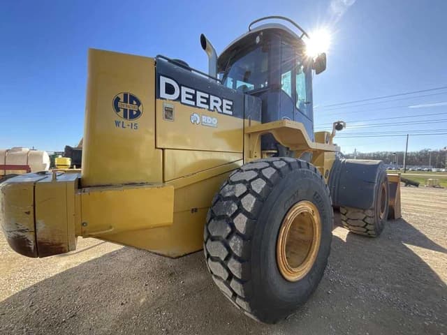 Image of John Deere 644J equipment image 3