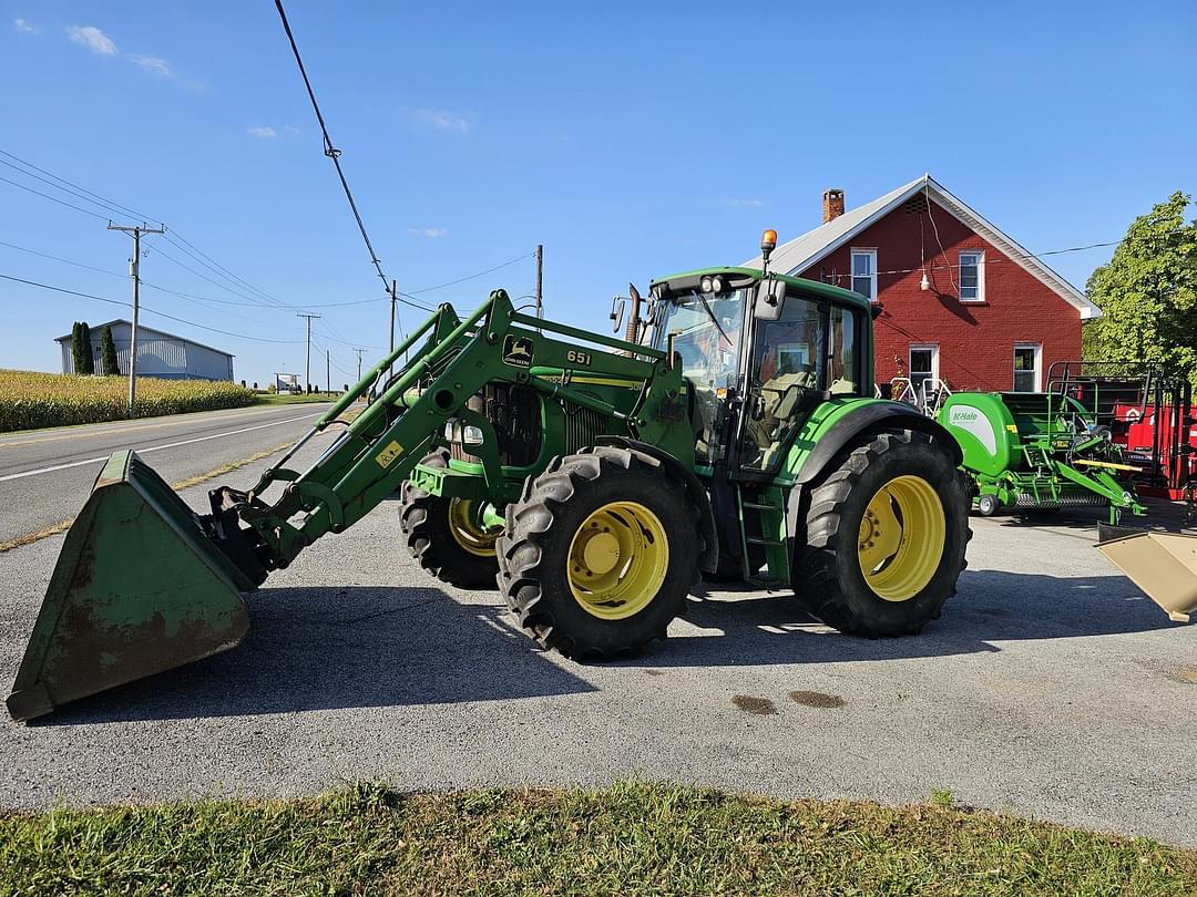 Image of John Deere 6520 Primary image