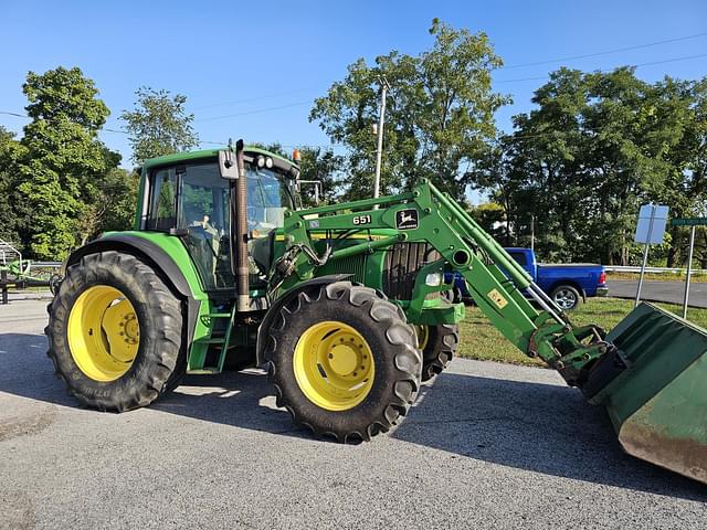 Image of John Deere 6520 equipment image 4