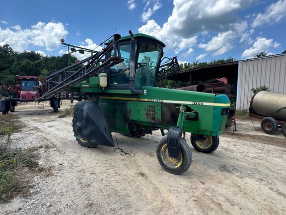 2006 John Deere 6700 Equipment Image0