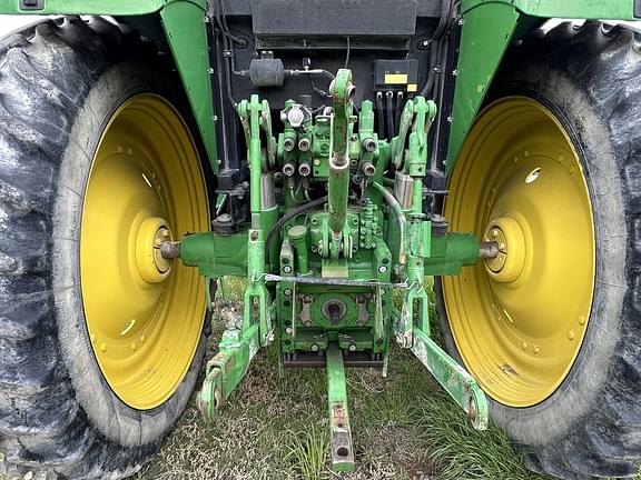 Image of John Deere 6715 equipment image 3