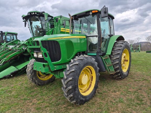2006 John Deere 6715 Equipment Image0