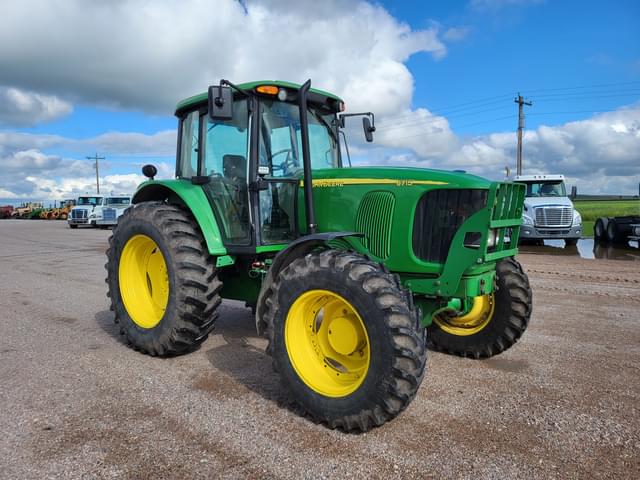 Image of John Deere 6715 equipment image 1