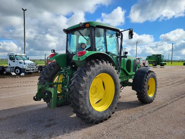 Image of John Deere 6715 equipment image 2