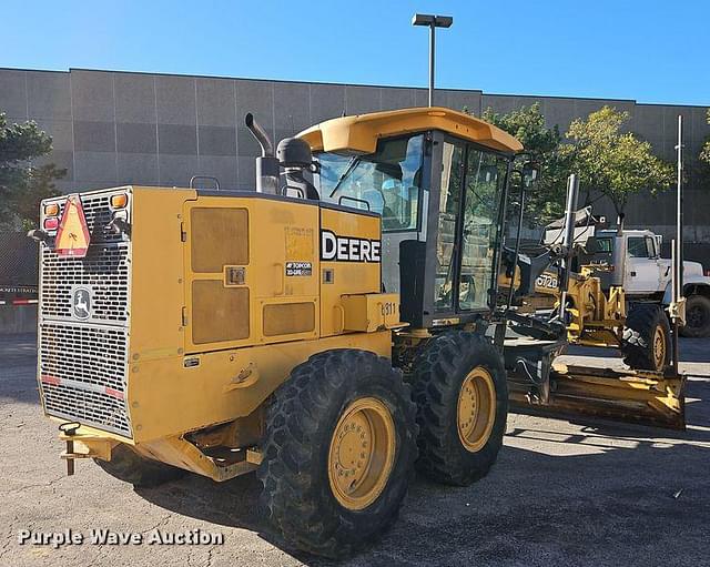 Image of John Deere 672D equipment image 4