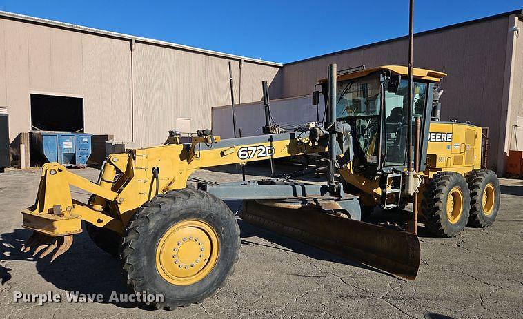 Image of John Deere 672D Primary image