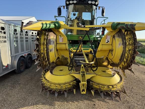 Image of John Deere 678 equipment image 4