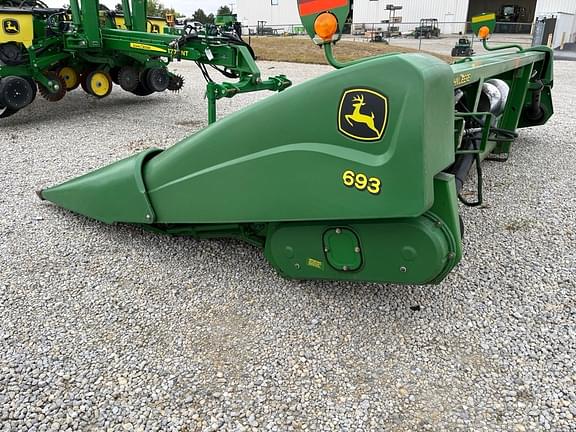 Image of John Deere 693 equipment image 4