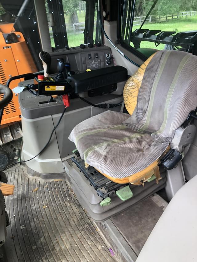 Image of John Deere 7130 equipment image 4