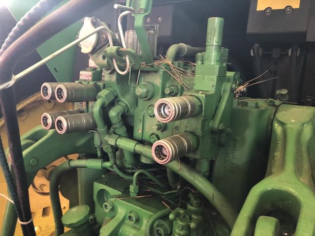 Image of John Deere 7130 equipment image 3