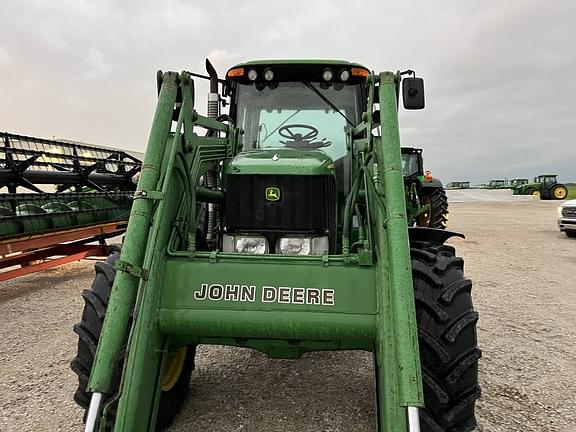 Image of John Deere 7220 equipment image 4