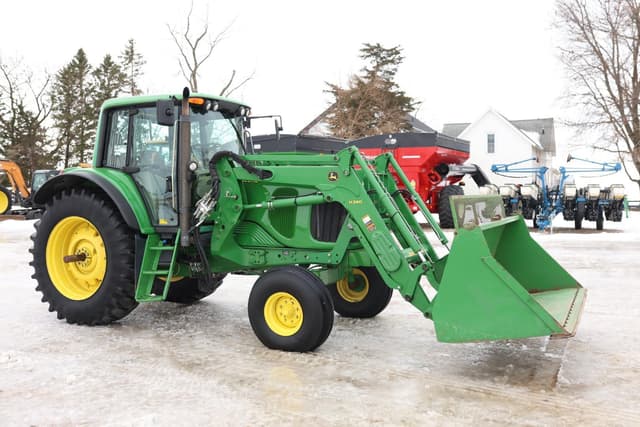 Image of John Deere 7220 equipment image 4