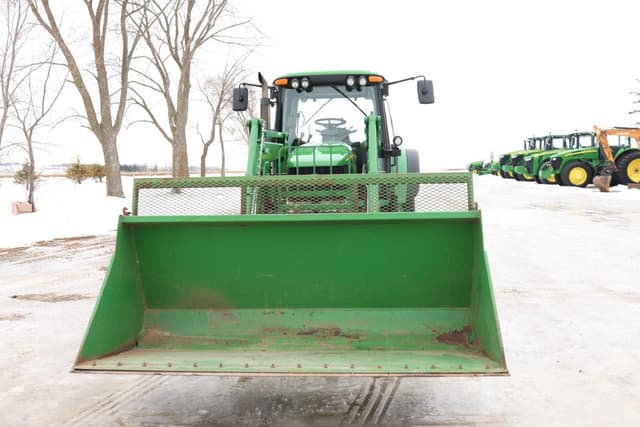 Image of John Deere 7220 equipment image 2
