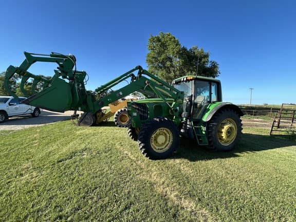 Image of John Deere 7220 Primary image