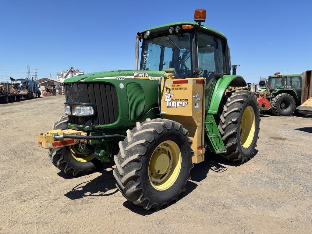 100 to 174 HP Tractors image