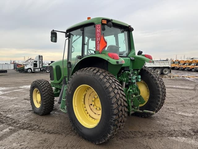 Image of John Deere 7220 equipment image 3