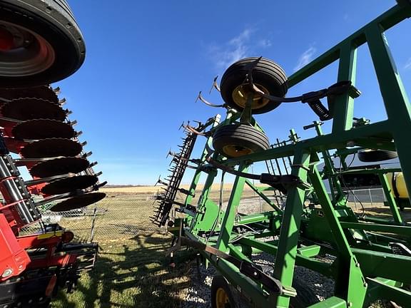 Image of John Deere 726 equipment image 4