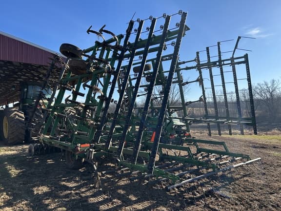 Image of John Deere 726 equipment image 3