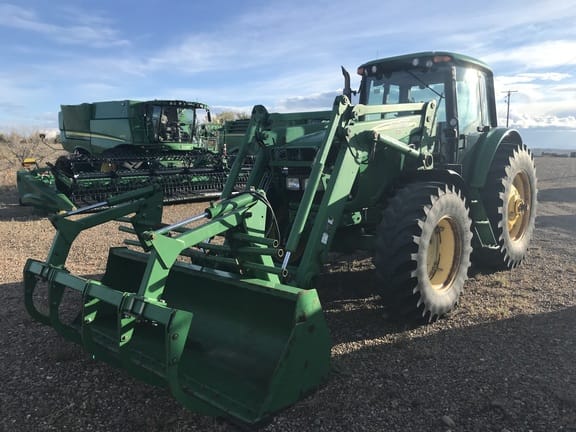 Main image John Deere 7320