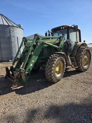 Image of John Deere 7320 Image 1