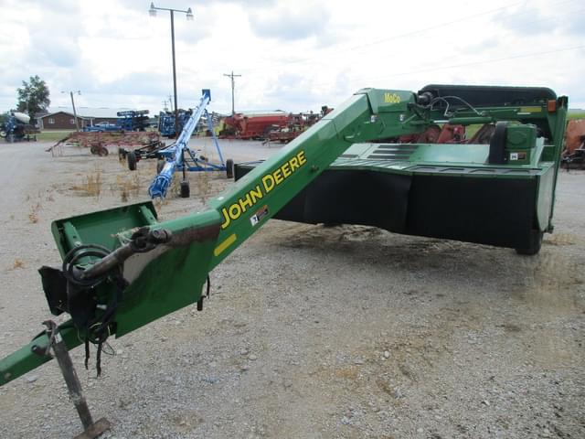 Image of John Deere 735 equipment image 1