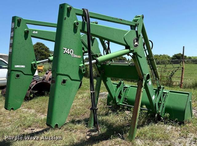 Image of John Deere 740 Classic equipment image 4