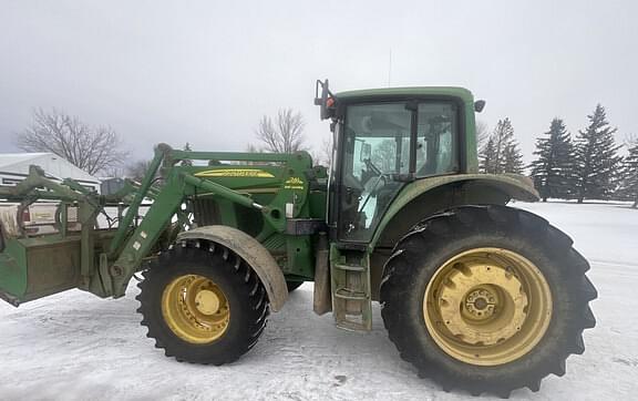 Image of John Deere 7420 Primary image