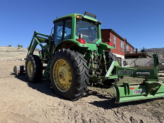 Image of John Deere 7420 equipment image 2