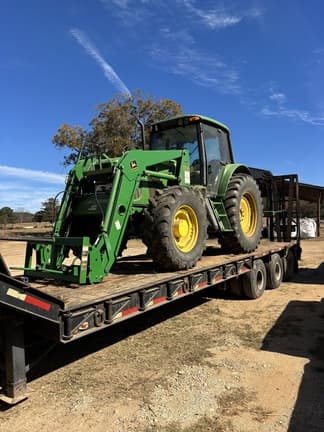 Image of John Deere 7420 equipment image 2