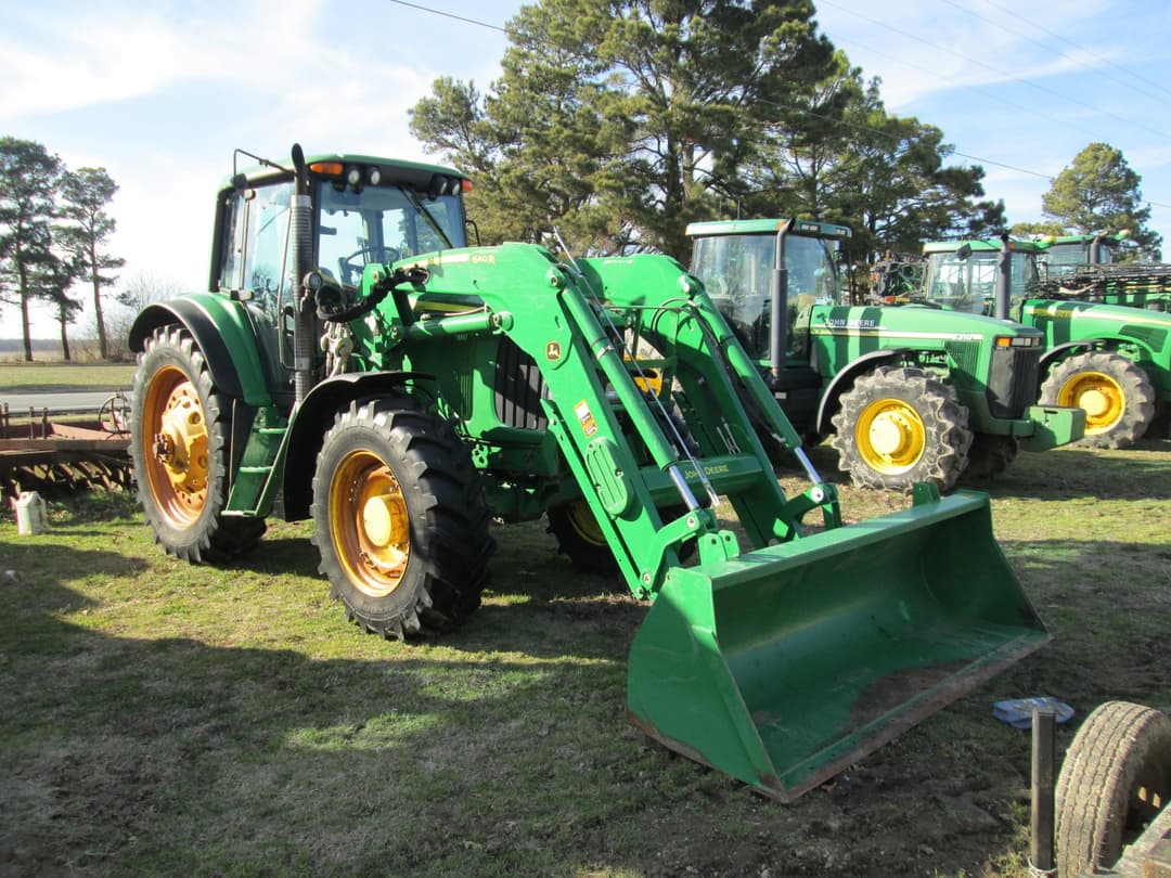 Image of John Deere 7420 Primary image