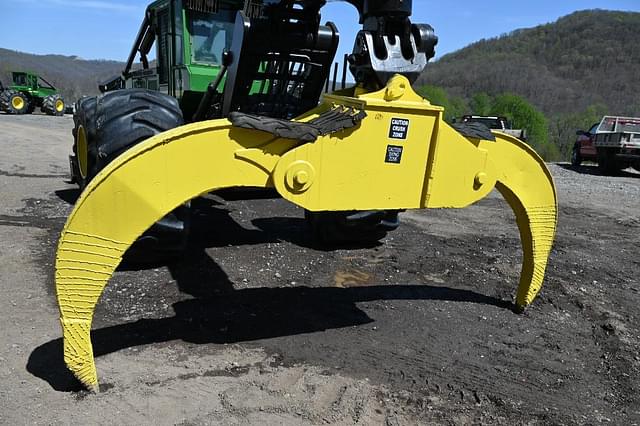 Thumbnail image John Deere 748GIII 33