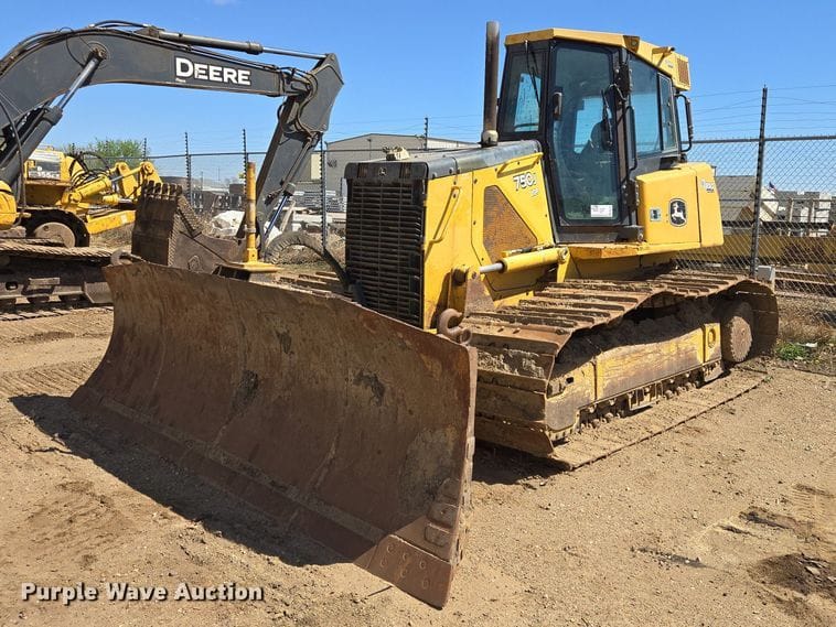 2006 John Deere 750J LGP Equipment Image0