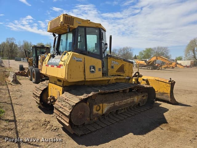 Image of John Deere 750J LGP equipment image 4