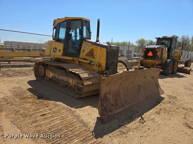 Image of John Deere 750J LGP equipment image 2