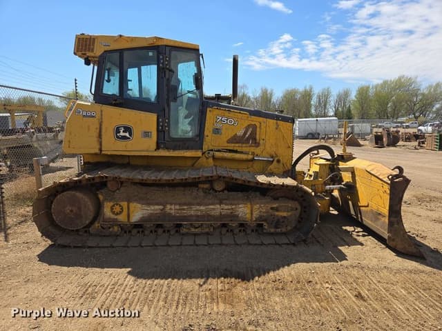Image of John Deere 750J LGP equipment image 3