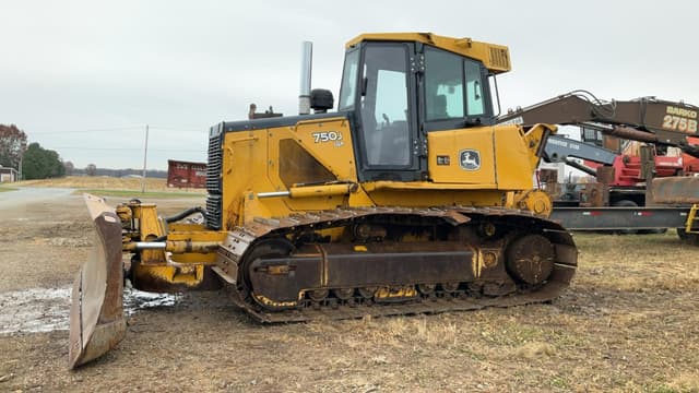 Image of John Deere 750J LGP equipment image 2