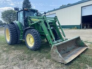 Main image John Deere 7520 0