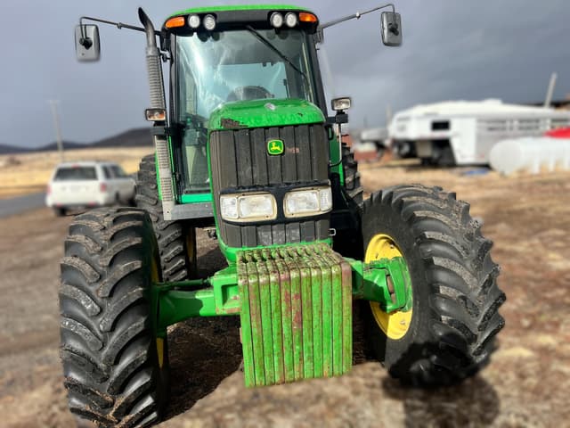 Image of John Deere 7520 equipment image 4