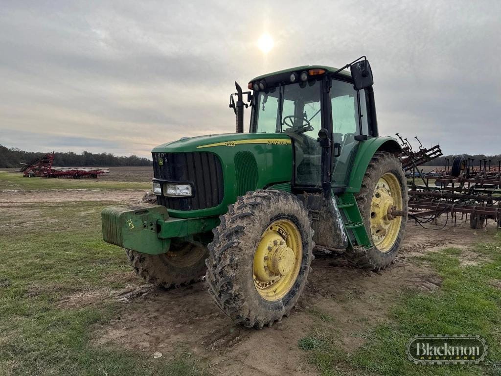 2006 John Deere 7520 Equipment Image0