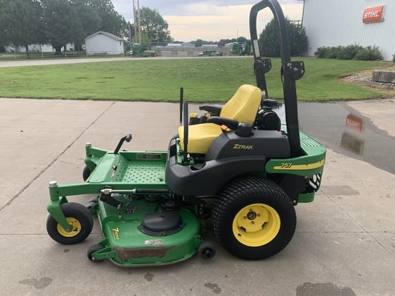 Main image John Deere 757