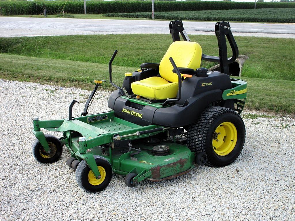 Image of John Deere 757 Primary image