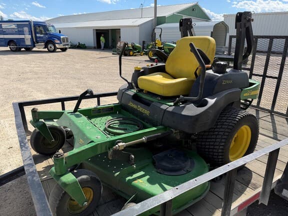 Image of John Deere 757 Image 0